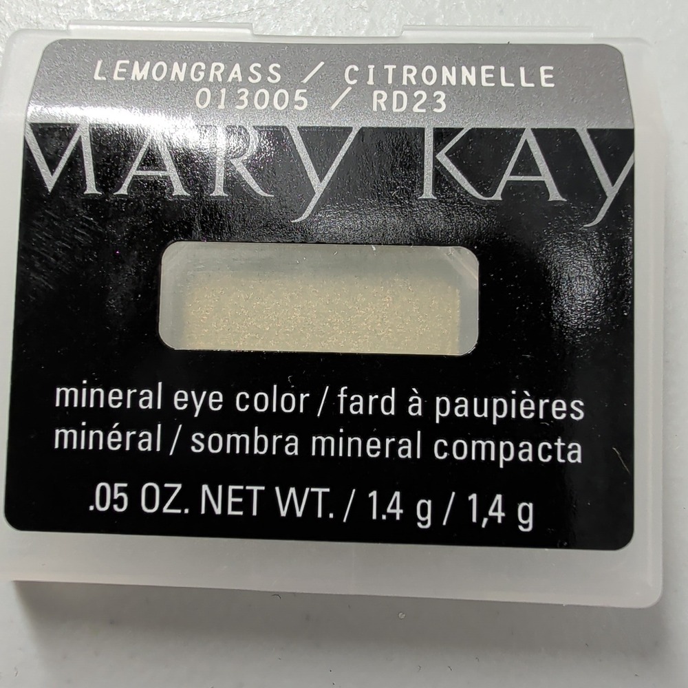 Mary Kay Mineral Eye Color Lemongrass 013005 RD23 Shimmer Eyeshadow .05 oz